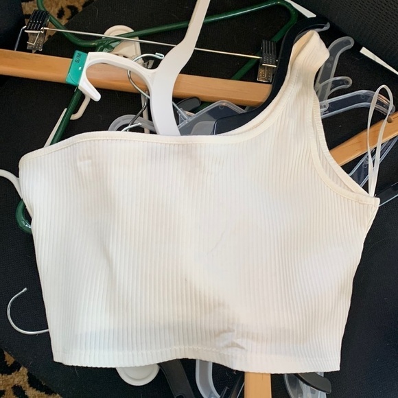 (2) white one shoulder cropped tops L= SHEIN M= PrettyLittleThing: fits M/L, EUC - Picture 5 of 6
